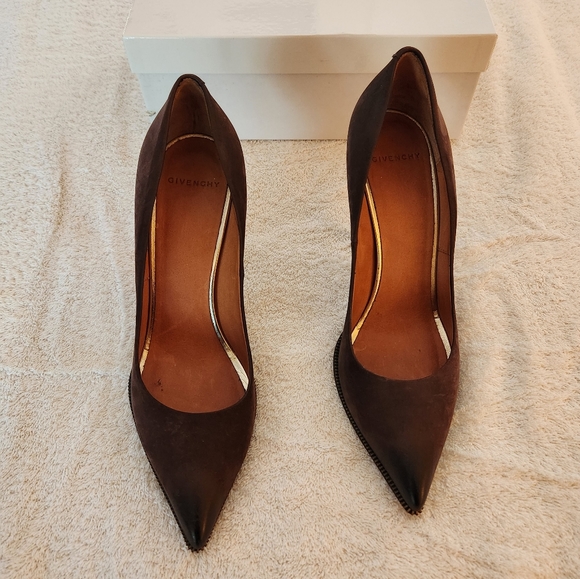 Givenchy EUC Pointed Toe Heels with box and bag. - Picture 1 of 4